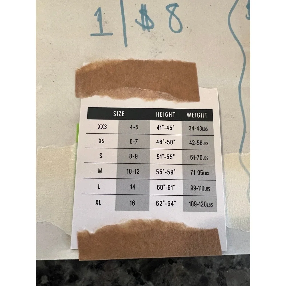 Girls size 14 shorts‎ (2035)